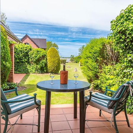 Apartment Biber Mit Terrasse Dewichow Bagian luar foto