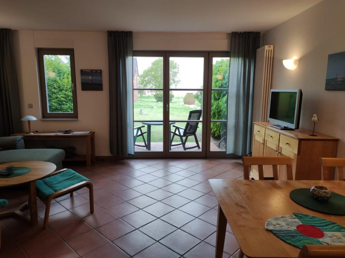 Apartment Biber Mit Terrasse Dewichow Bagian luar foto