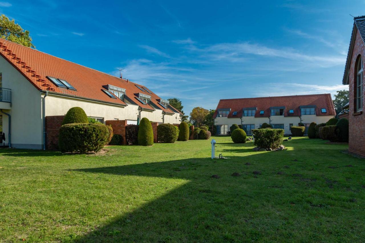 Apartment Biber Mit Terrasse Dewichow Bagian luar foto